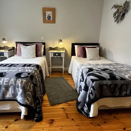 Living Waters Retreat 펜션